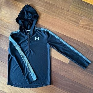 Under Armour boys YLG lightweight hooded pullover 3/4 zip